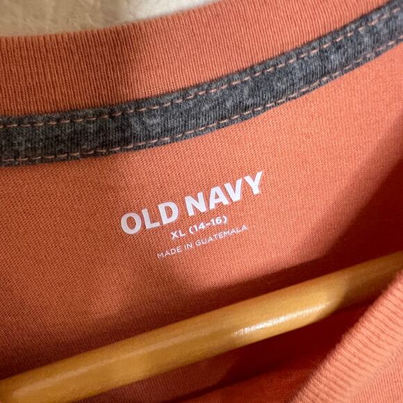 Old Navy Orange Theyb Came From Space Printed Tee XL - Picture 4 of 8